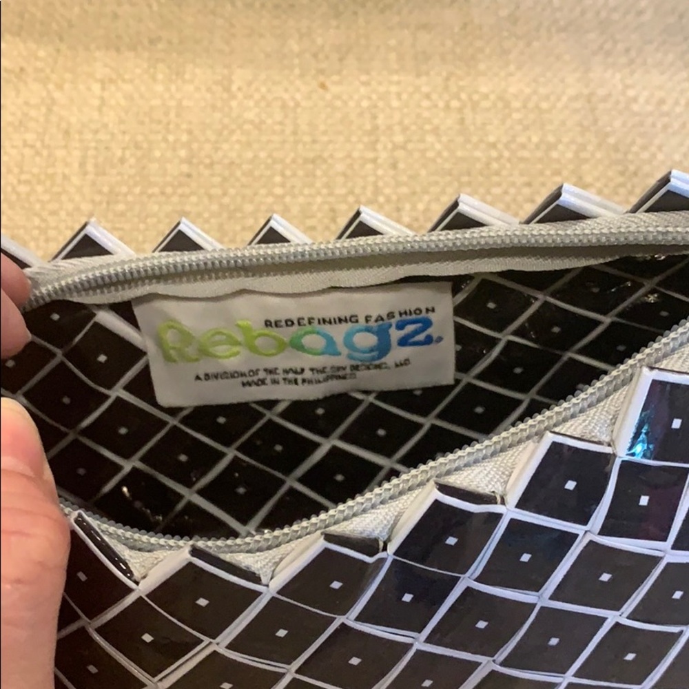 Rebagz Wristlet 9” x 4.5” Half the Sky Designs Recycled Bags - Picture 3 of 3